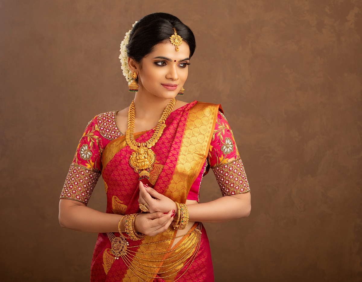 Bridal Saree: A Guide to the Traditional Indian Wedding Attire in New York, NY