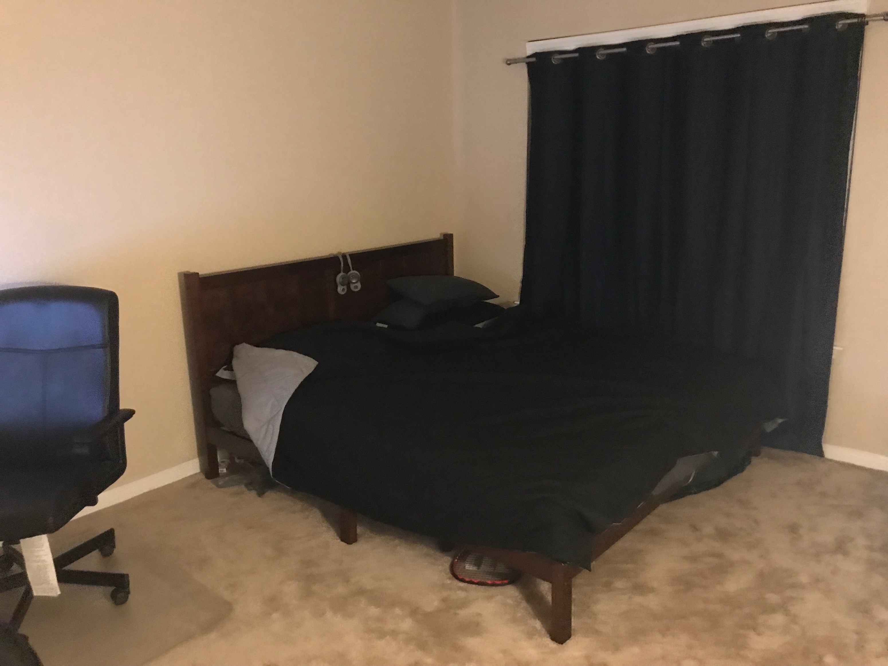 1 Room For Rent In 2 Bedroom Apartment Downtown Stamford