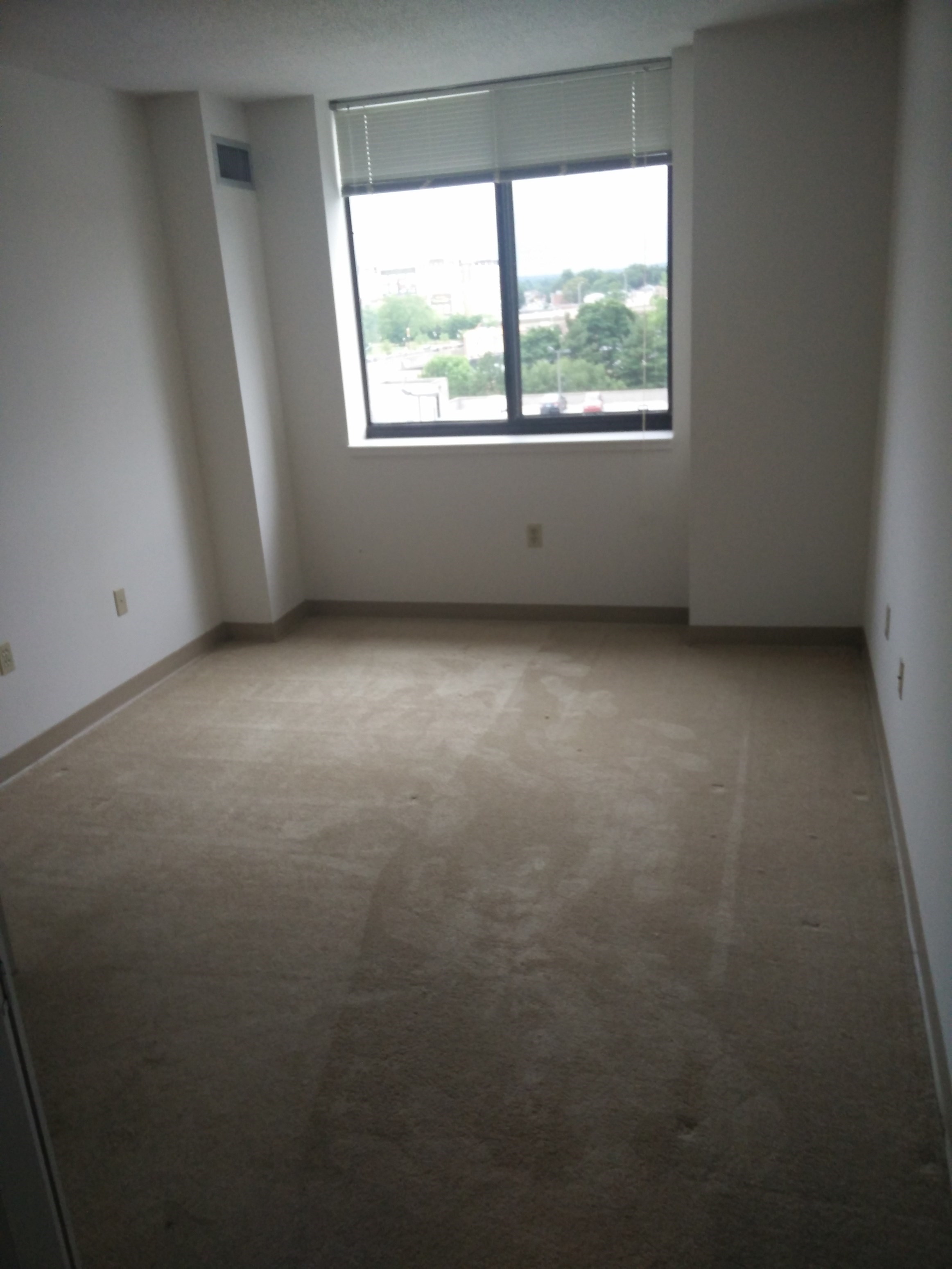 750 Roommate Wanted For 2 Bedroom 2 Bathroom Apartment In