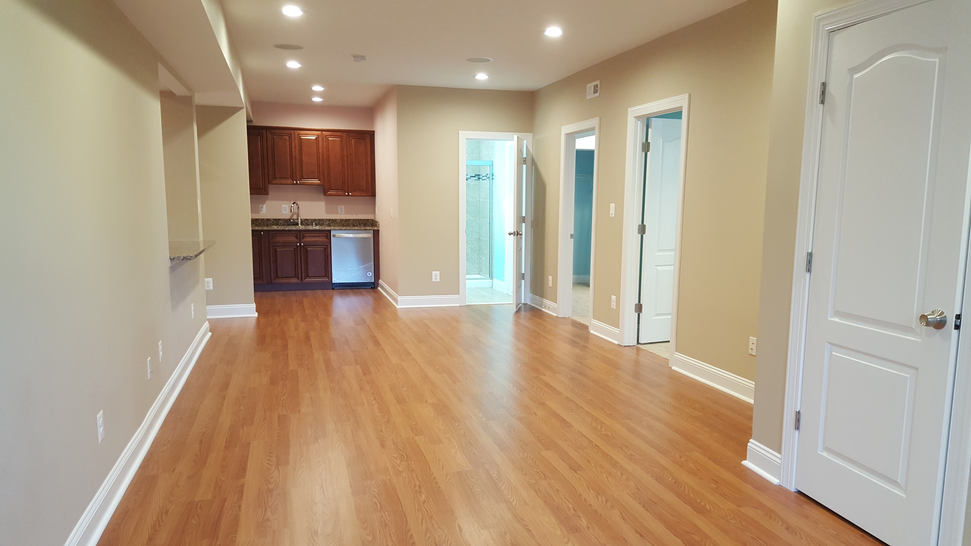 Great Commuter Location Furnished Room For Rent In 3br 2ba