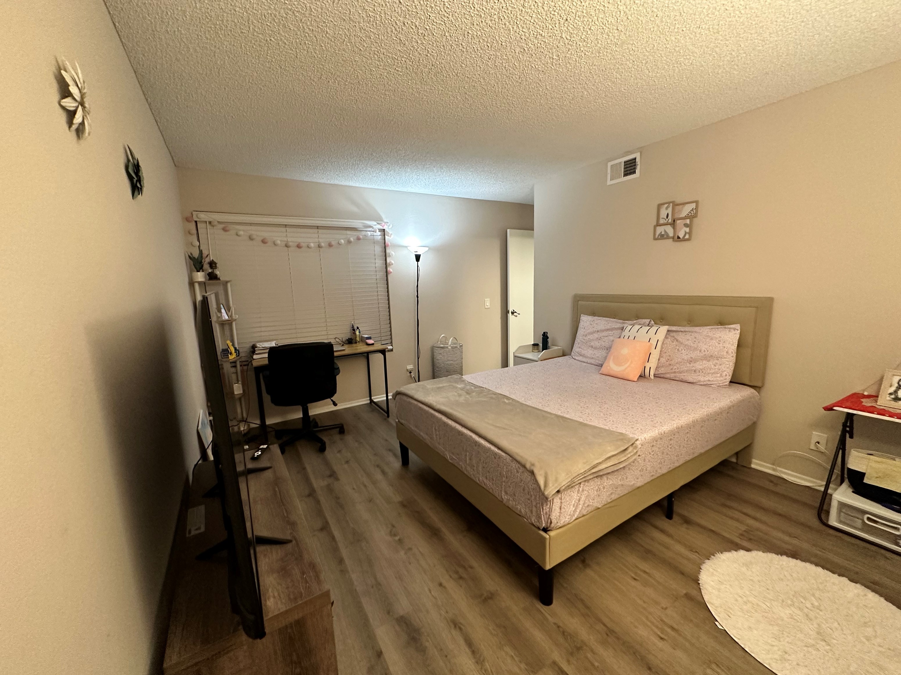 Huge Furnished Room For Rent $600/Month ‹ SpareRoom