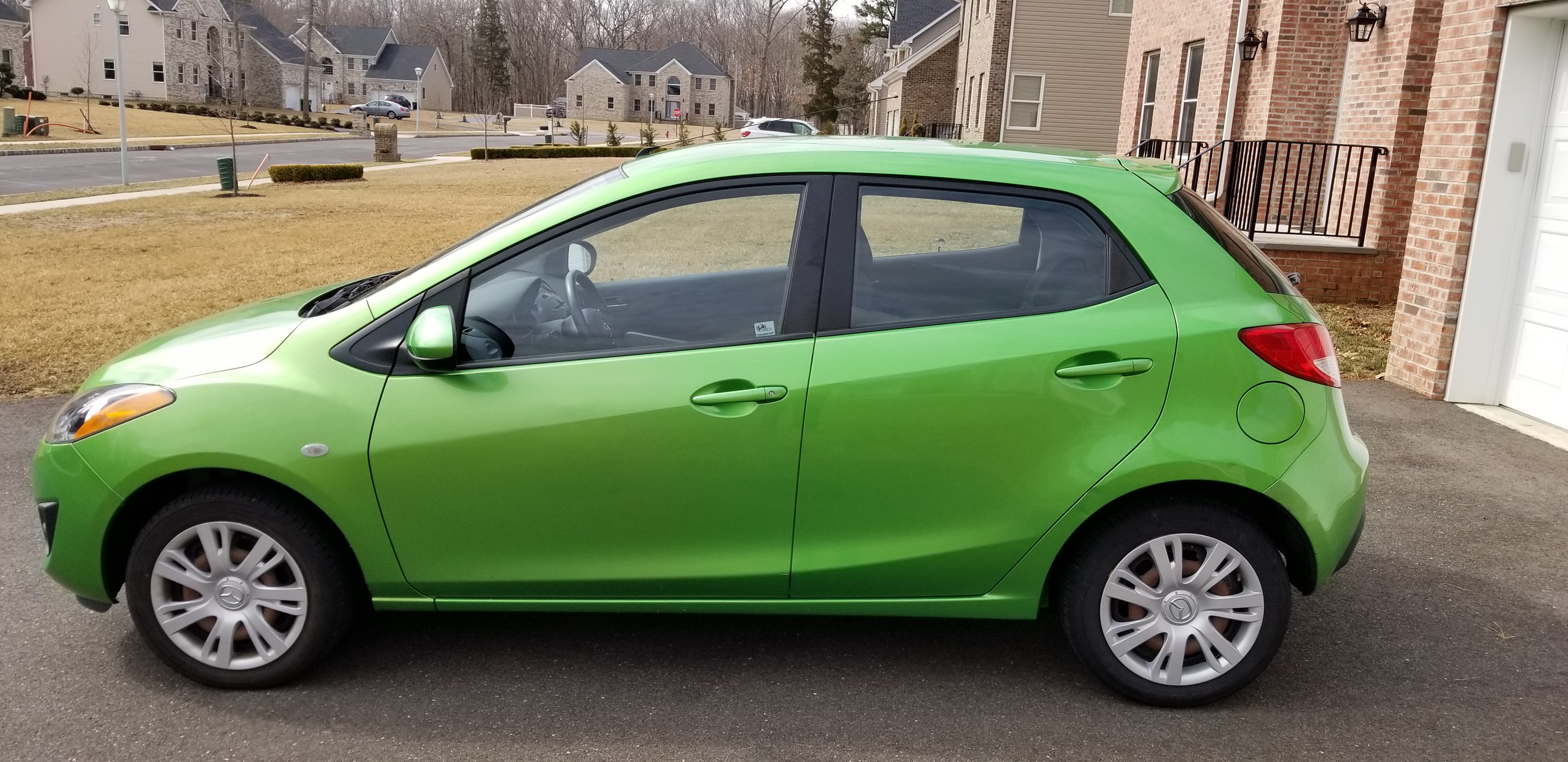 Mazda 2 2012