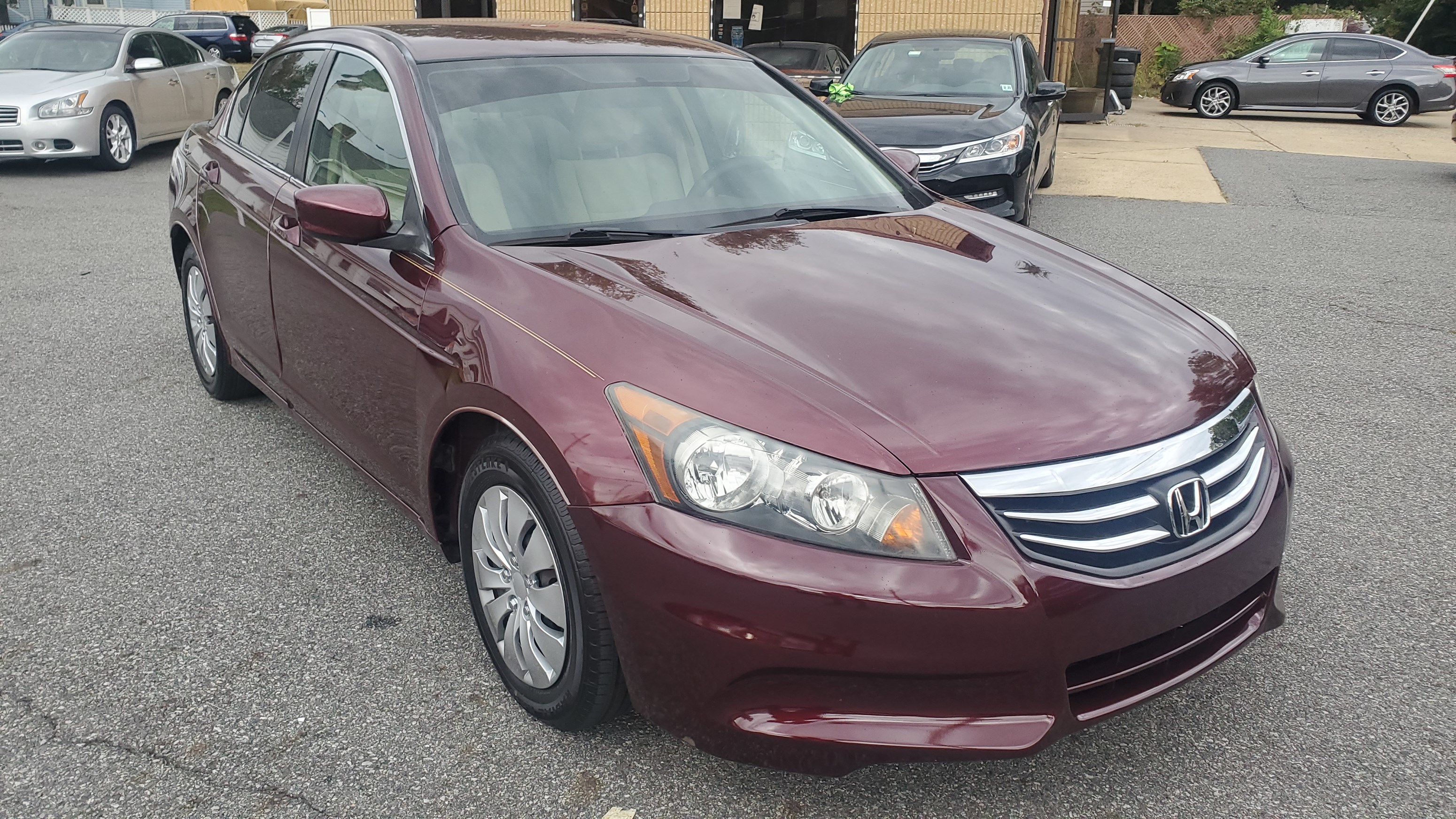 2012 HONDA ACCORD LX 2.4L 4-CYLINDER CLEAN CARFAX! NEW TIRES INSTALLED
